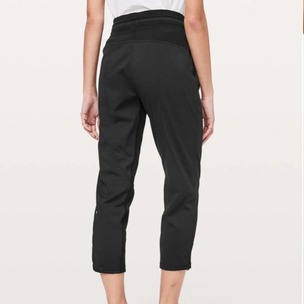 Lululemon Dance Studio Crop *25